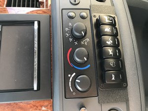 C6FFD39A-EE59-4388-871B-F33EE1B940B3