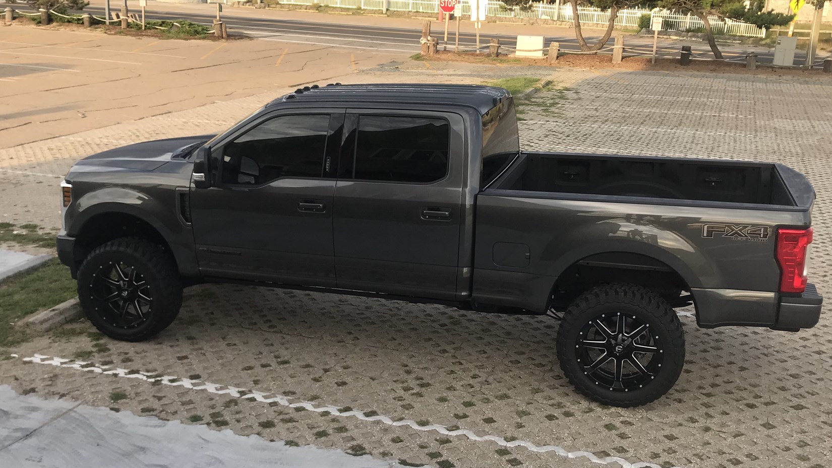 AEC109E1-FFE9-433E-A048-EEBB68623153