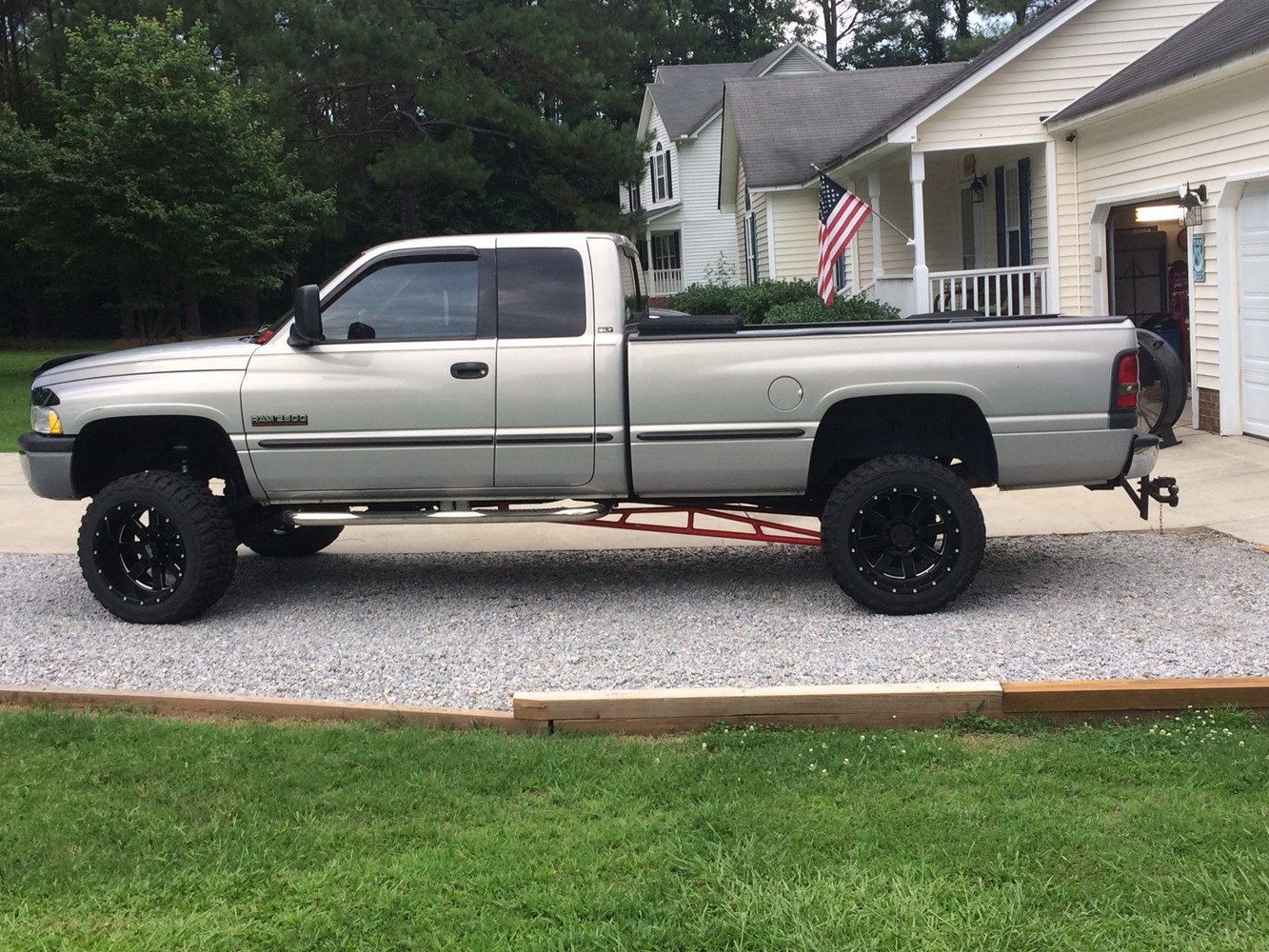 B1094E92-31E7-46E8-B52B-F4105EC2BB58