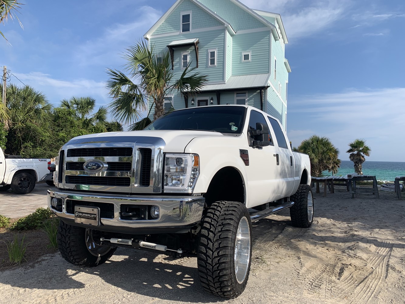 B3FCEF30-45A7-4016-909D-ADB79D1FBA5B