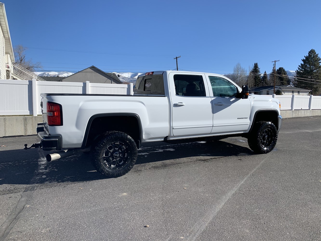 B7C051C3-DAD4-420D-96FE-7589D3BD22E2