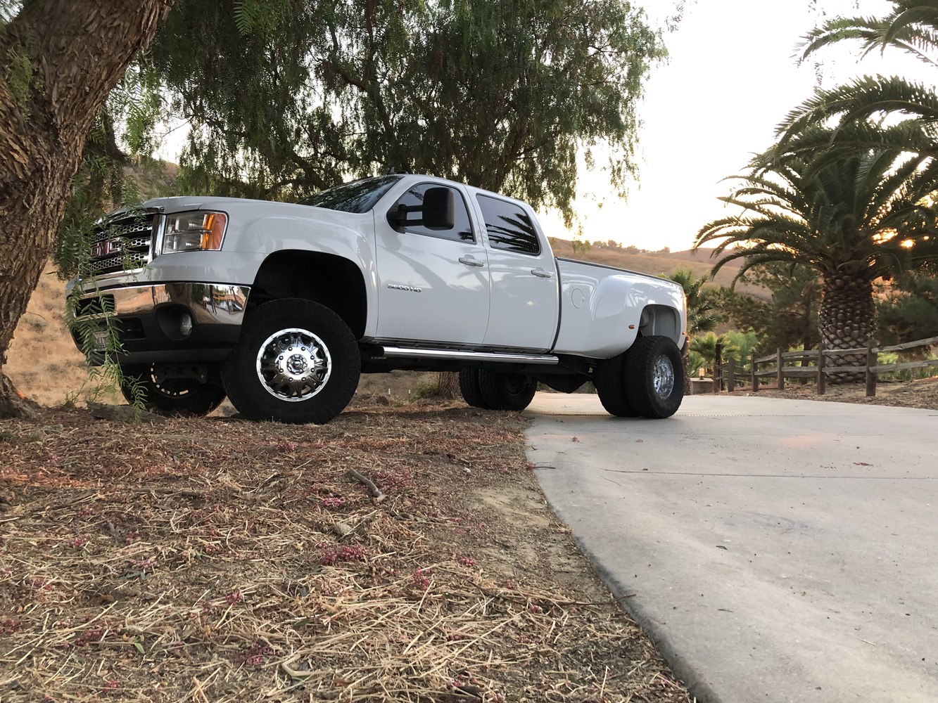 DCA0E0F0-984D-432B-94DE-6CB2B0504D88