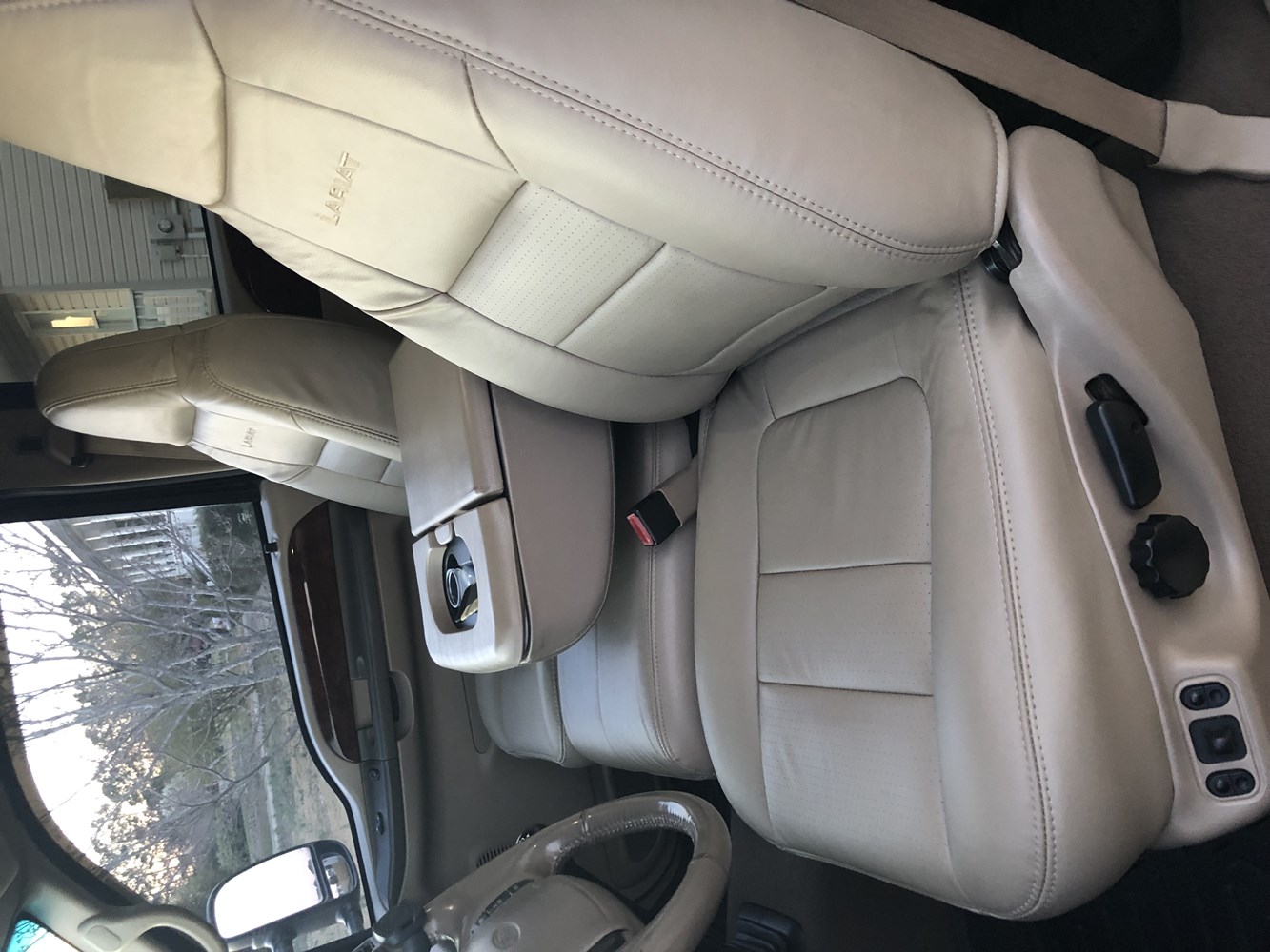 DF39C576-E6F2-402E-A5F2-10606E83AF52