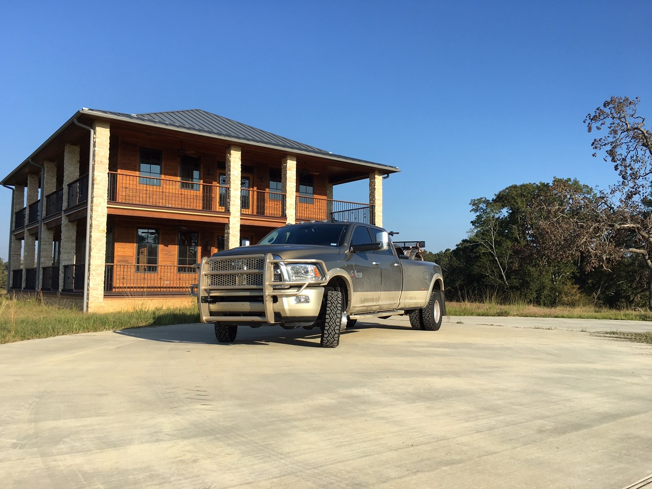 E738FBEE-13D4-4A8B-B484-887936D3BF53