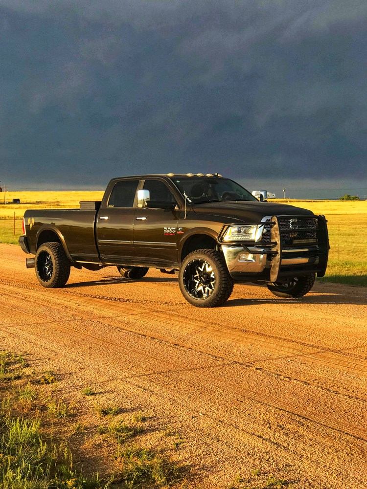 received_391921654793810-01